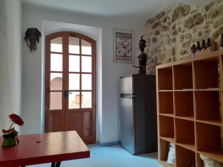 Maison Restauree A L'ancienne Avec Terrasse *